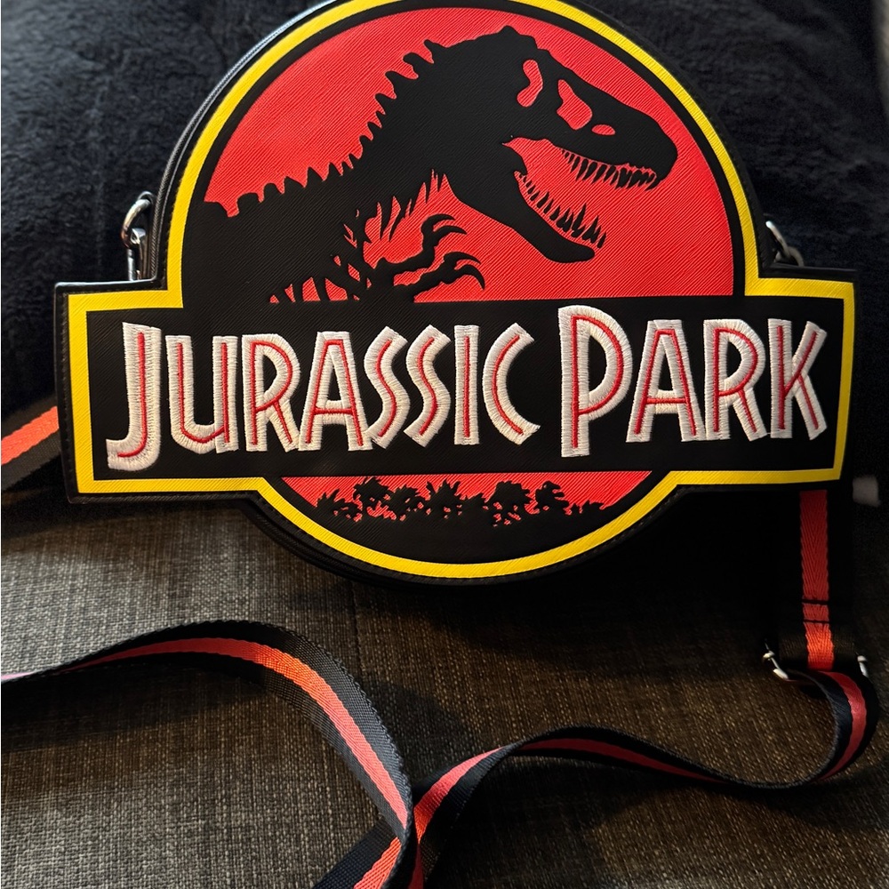 Loungefly Jurassic Park Purse - Picture 2 of 3